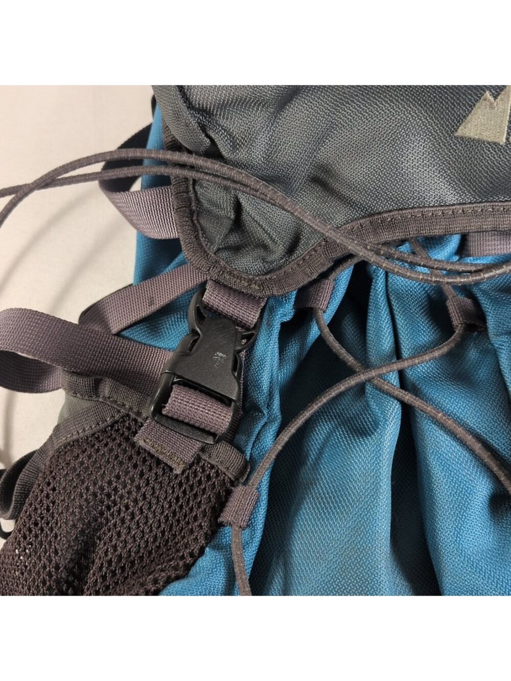 MEC Mountain Equipment Co-op Blue Grey Small Rucksack Bag Backpack - Picture 4 of 16